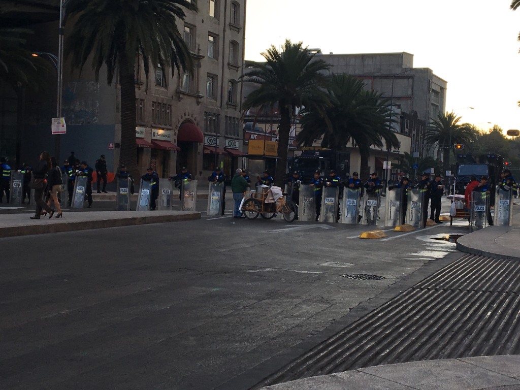 La dependencia capitalina recomendó utilizar en la zona del Centro Histórico el transporte público, ya que algunas vialidades estarán cerradas a la ci