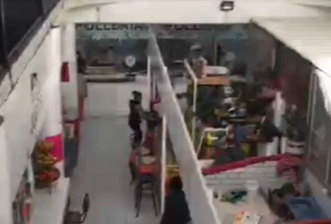 El jefe delegacional en Cuauhtémoc, Ricardo Monreal Ávila, hizo un recorrido por el mercado Paulino Navarro.