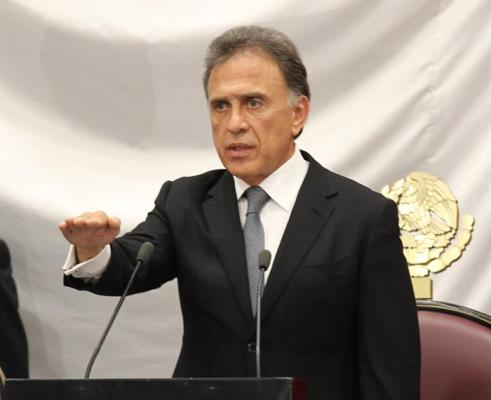Miguel Ángel Yunes tomó protesta como gobernador de Veracruz.