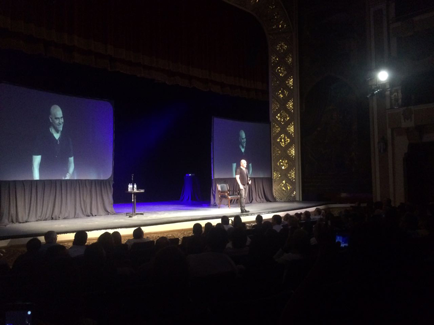 Esta noche se presentaron "Los Locos Suárez en el Teatro Isauro Martínez de Torreón.