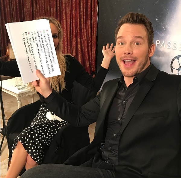 Chris Pratt y Jennifer Lawrence promocionan la película Passengers.