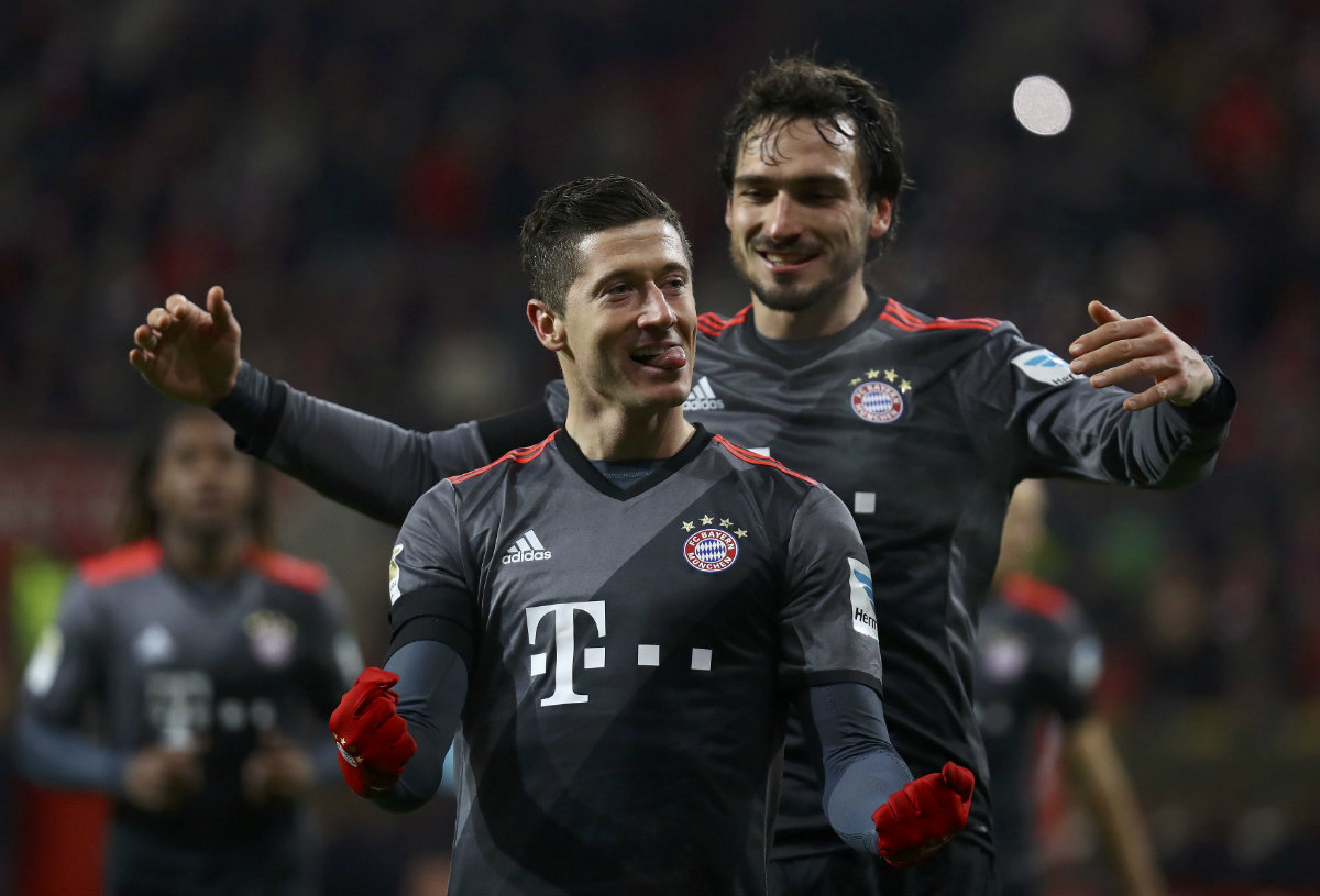 Robert Lewandowski realizó doblete ante el Mainz 05