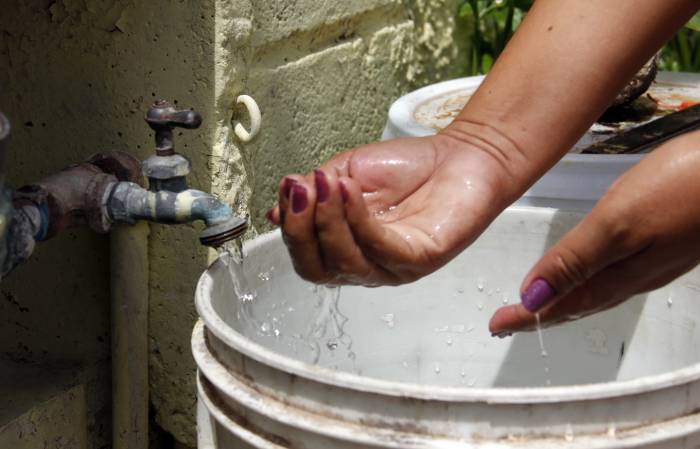 Servicio de agua potable.