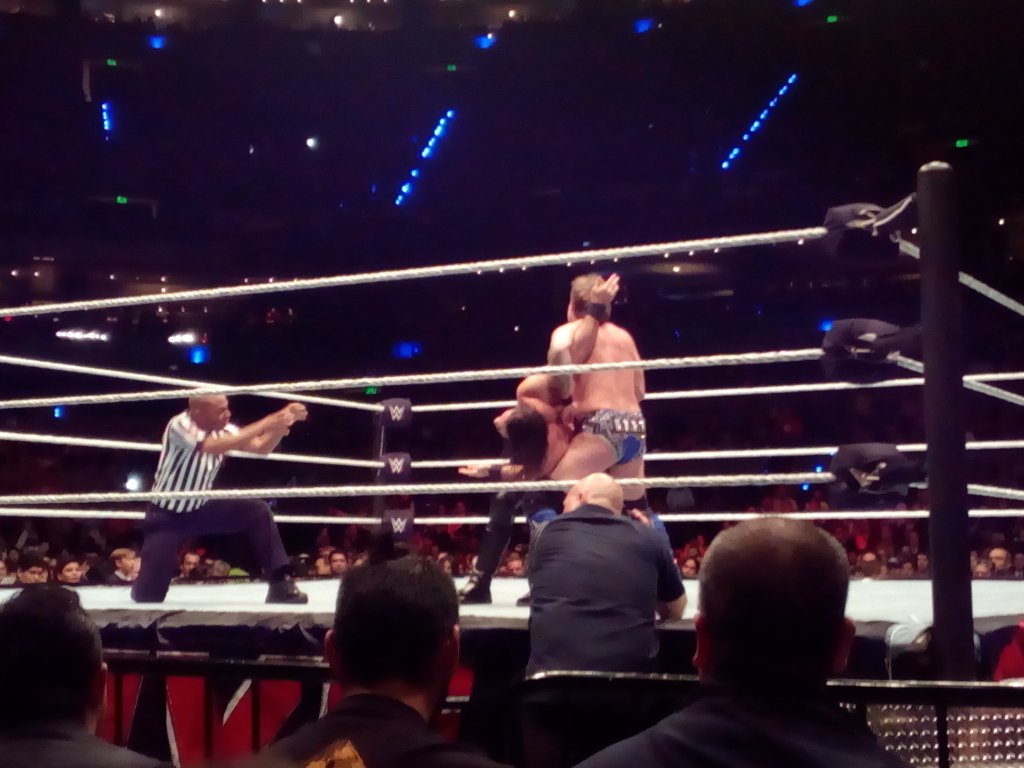 Chris Jericho molesta al público mexicano
