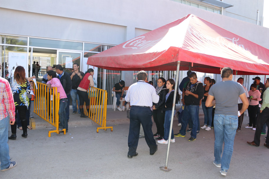 Se pelean por las fichas para obtener licencias con descuento dadas en El Buen Fin.