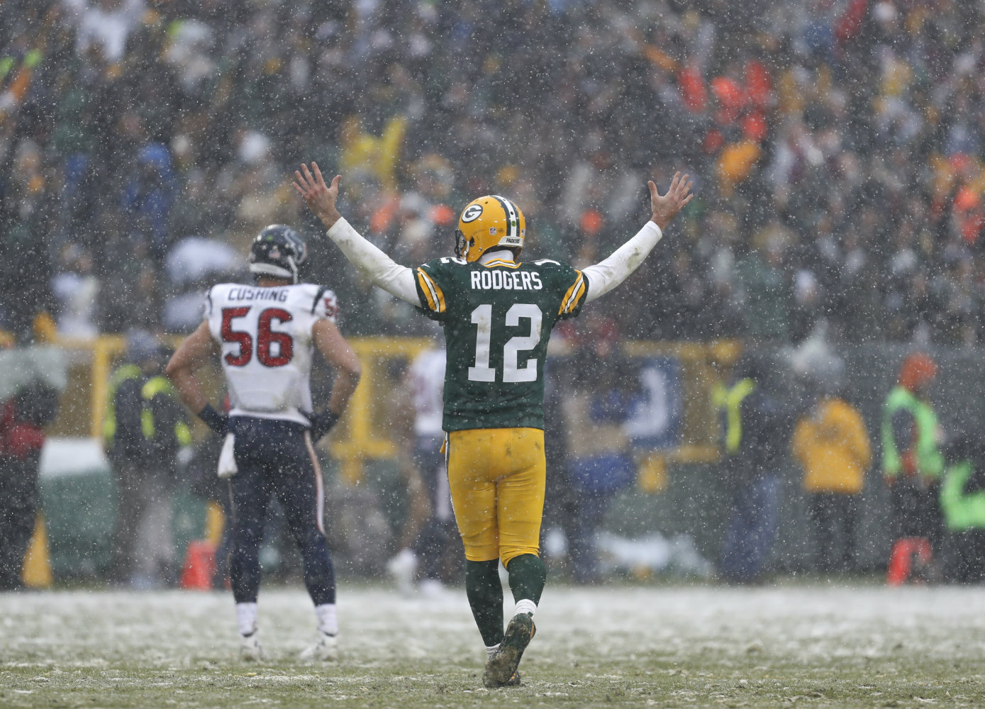 Aaaron Rodgers en la victoria ante los Texanos de Houston 