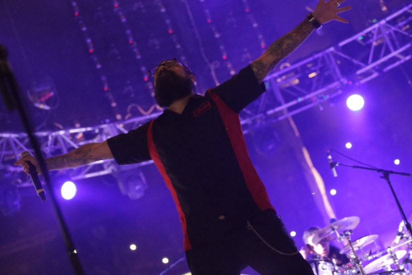 La agrupación reunió a 25 mil fans que corearon todos los éxitos de la banda.