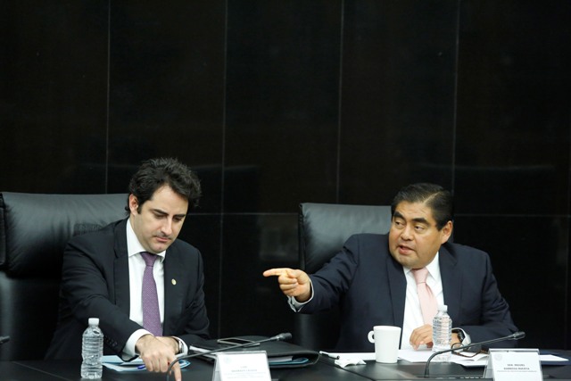 El coordinador del PRD en el Senado, Miguel Barbosa. 