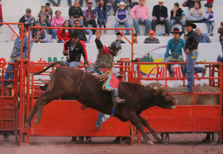 Ganó Armando Pliego, de Morelos, quien domó a la bestia ocho segundos, para sumar 78 puntos.