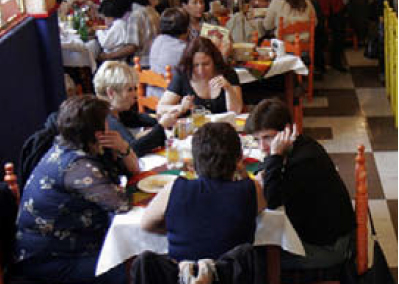 Bar, restaurante, bares, restaurantes, comensales, comida, familia, reunión, negocio