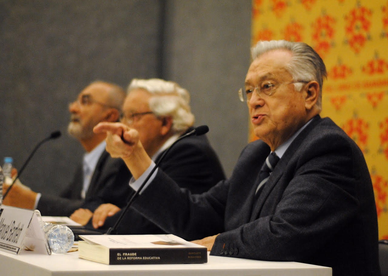 Presentación "El fraude de la reforma educativa" Manuel Bartlett.