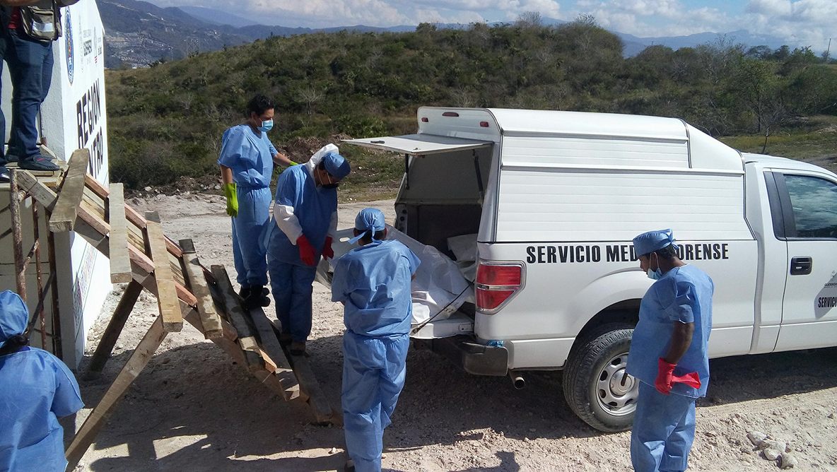 Los cuerpos trasladados tienen entre 6 y 7 años de haberse encontrado en fosas clandestinas.