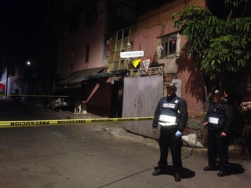 Policías del sector Tezonco llegaron al lugar, entraron a la vivienda y vieron a dos menores privados de su libertad.