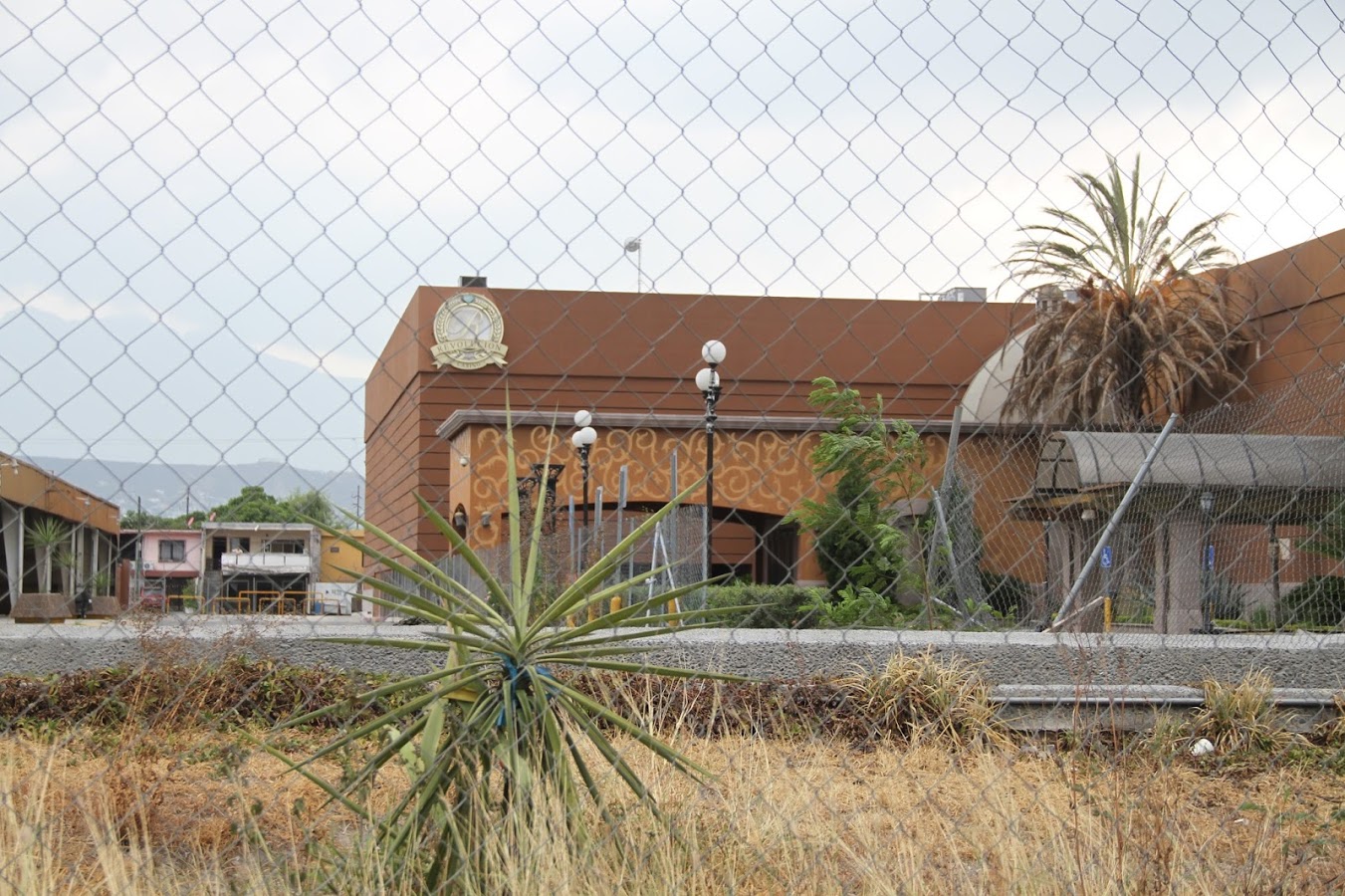 Se indicó que deben considerar nuevas alternativas como el cobro de 400 pesos por máquina, tomando en cuenta que son 21 casas de apuesta y aproximadam