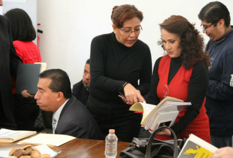 Dolores Padierna, coordinadora de la bancada del PRD en la Asamblea Constituyente, dijo que se tomará la redacción tal cual del artículo 122 de la Con