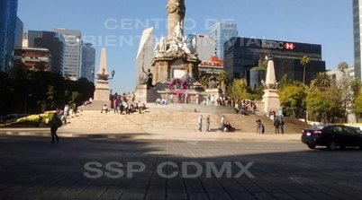 Integrantes del Movimiento Antorchista están reunidos en el Ángel de la Independencia y prevén salir en marcha a las 11:00 horas. 