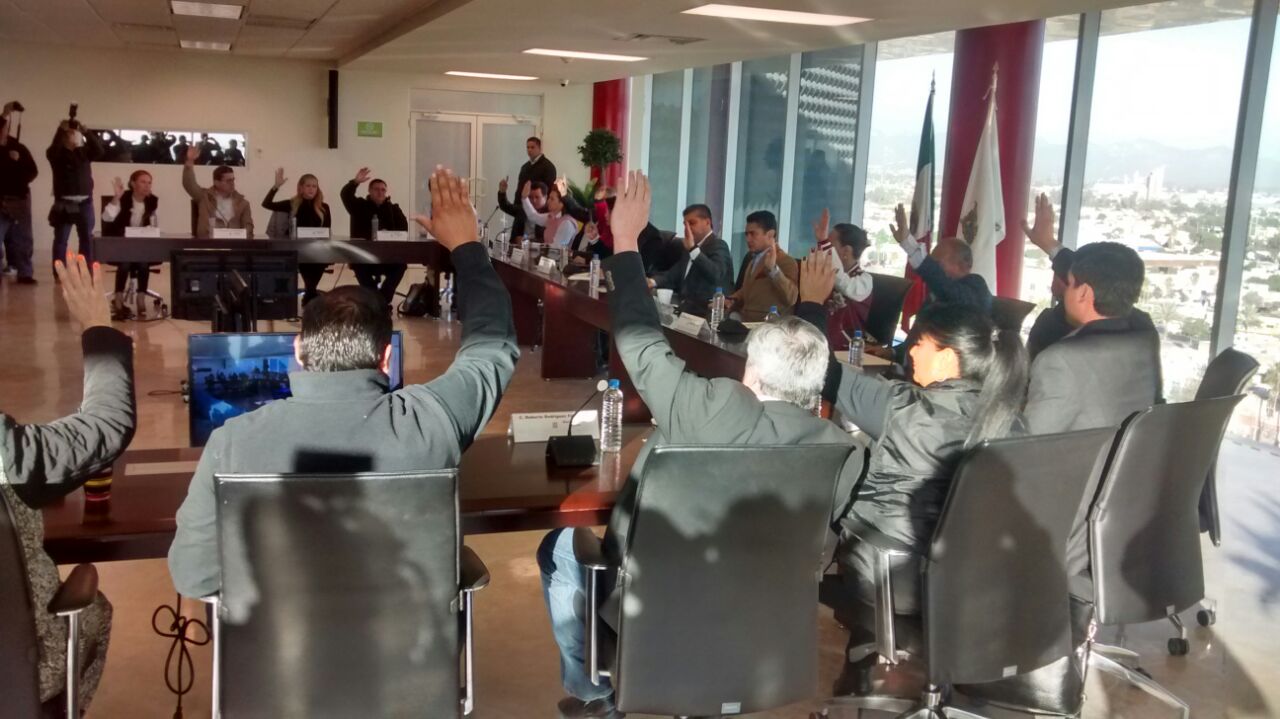 El Cabildo de Torreón aprobó la licencia para Miguel Riquelme.