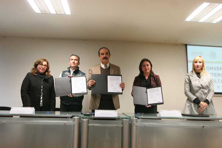 La firma se realizó en el auditorio de Educación a Distancia de la Facultad de Odontología. 