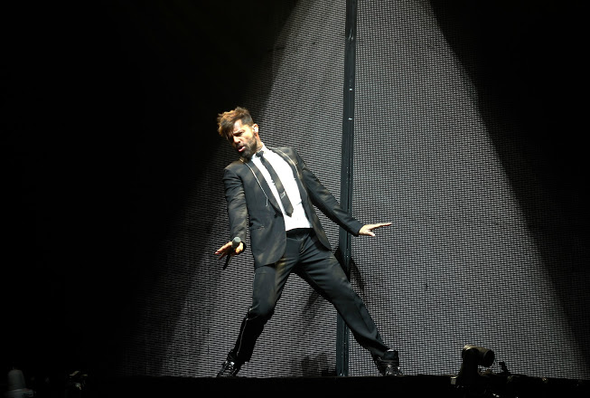 Aunque Ricky Martin no solamente ofreció un buen espectáculo, en el que se conjugaron el baile, la música y el juego de luces.