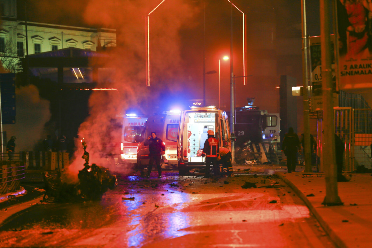 Un coche bomba estalló en las inmediaciones del Estadio del Besiktas