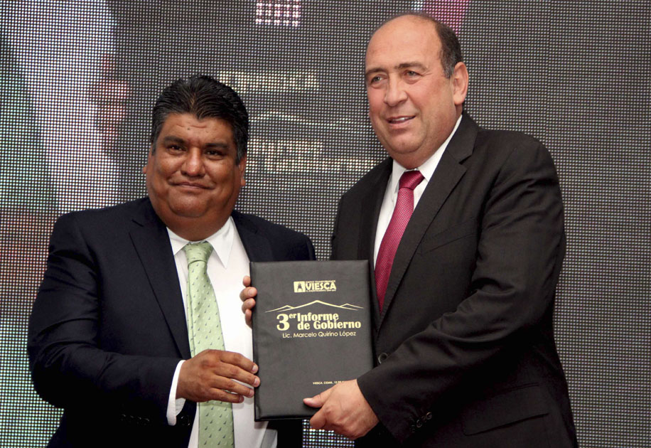 Edil de Viesca presentó su Tercer Informe de gobierno. 
