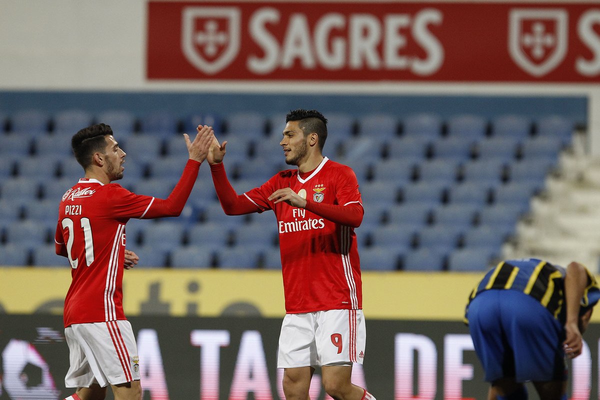 Raúl Jiménez lleva tres juegos de manera consecutiva que marca