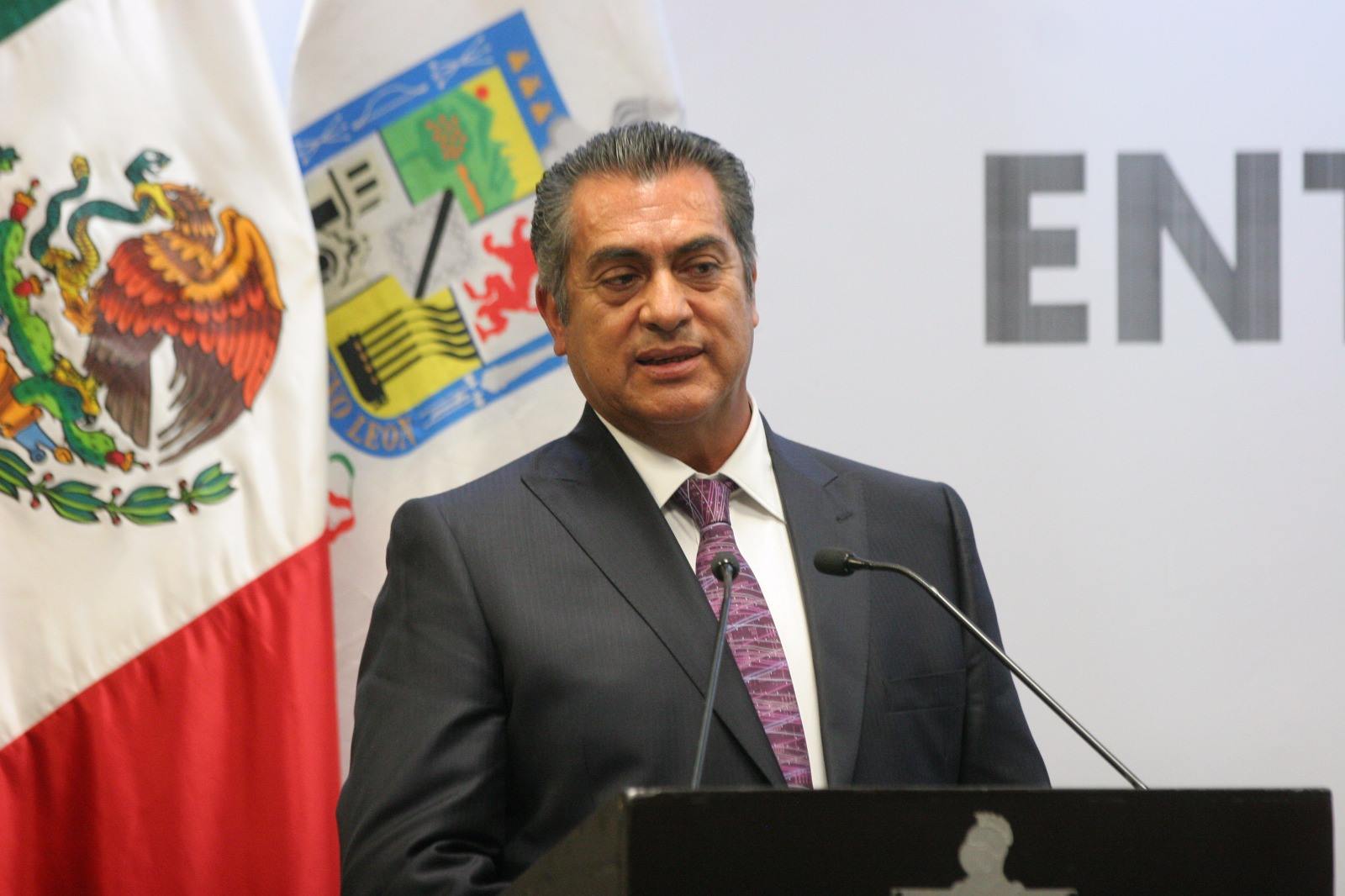 Jaime Rodríguez aseguró que ya giró instrucciones a los presidentes municipales de Nuevo León para que los tránsitos no los "jodan".