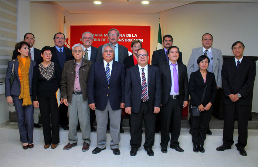 Actualmente se tienen ya 40 integrantes con cédula y título.