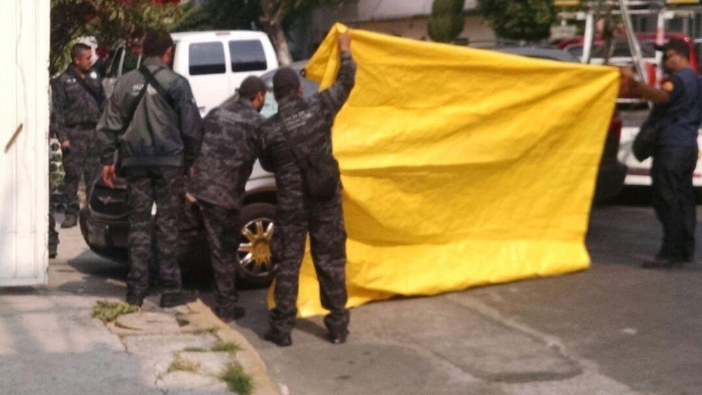 La camioneta en donde se trasladaban los agresores de la senadora Ana Gabriela Guevara fue sacada de un domicilio en la GAM con una grúa. 