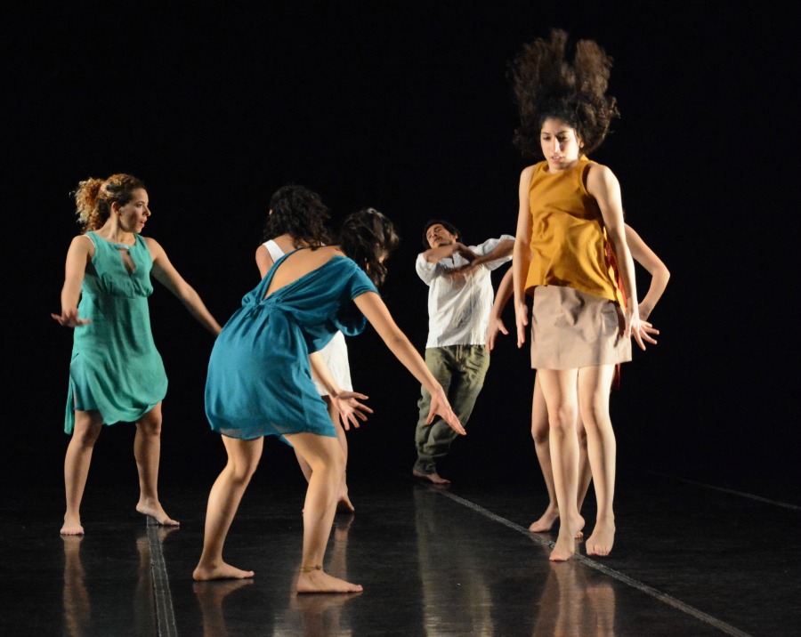 'Natural Landscapes' es un espectáculo dancístico que propone una expresión natural mezclada con la danza contemporánea.