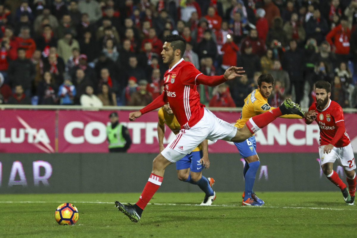 Jimenez anota penal 