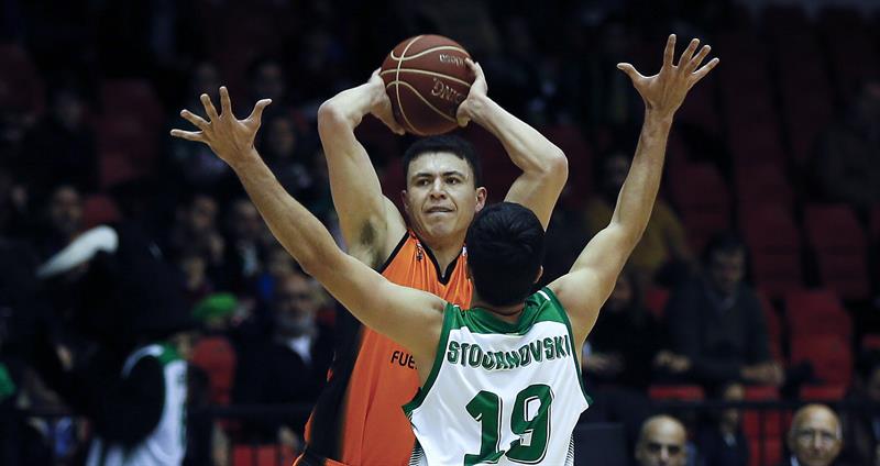 Paco Cruz durante el partido entre Fuenlabrada y Real Betis