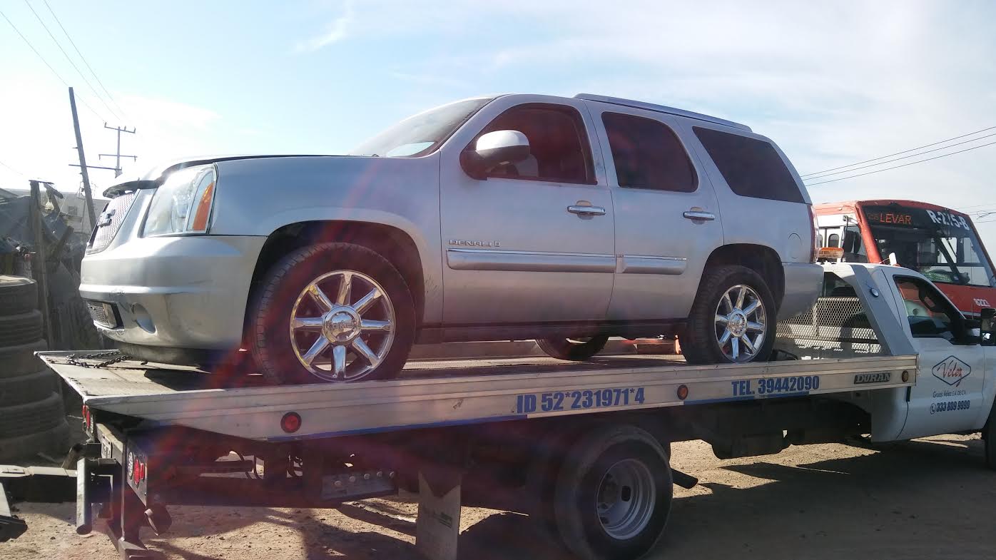 Una de las camionetas aseguradas 
