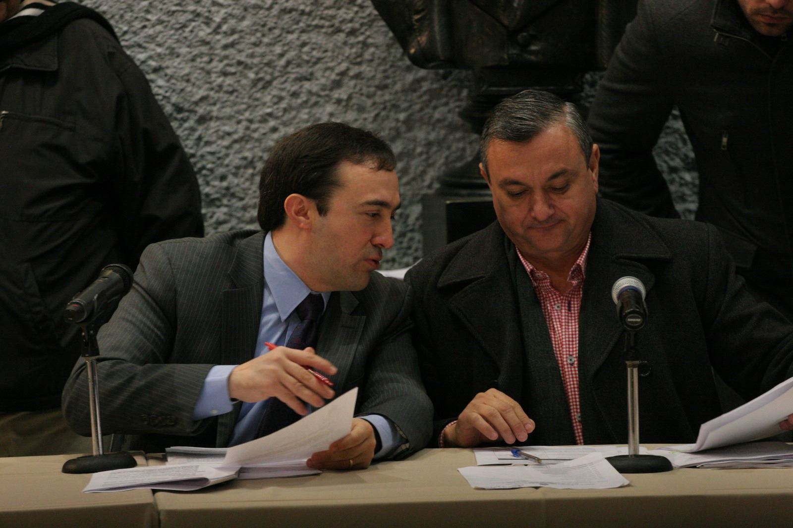 De acuerdo a los presidentes de Puntos Constitucionales, Hernán Salinas; y de Legislación, Héctor García García, en estos cambios a la Constitución lo