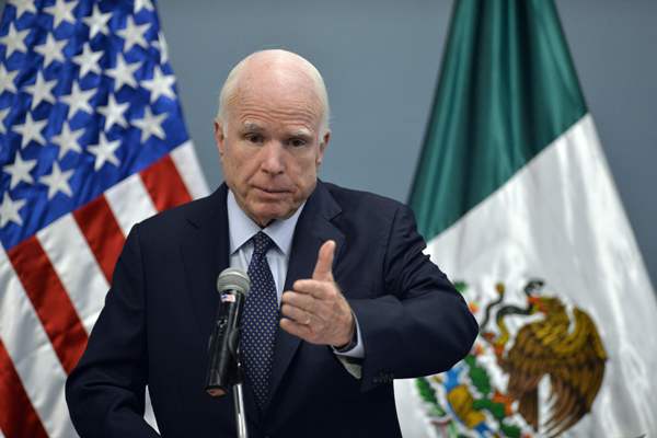 John McCain consideró que de ser necesaria su revisión es pertinente que sea fortalecido, aunque reconoció que por el momento no apoya ningún cambio s