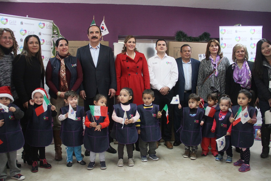 Nueve de los refrigeradores serán entregados en municipios como Rayones, Iturbide, Doctor Arroyo y Galeana.