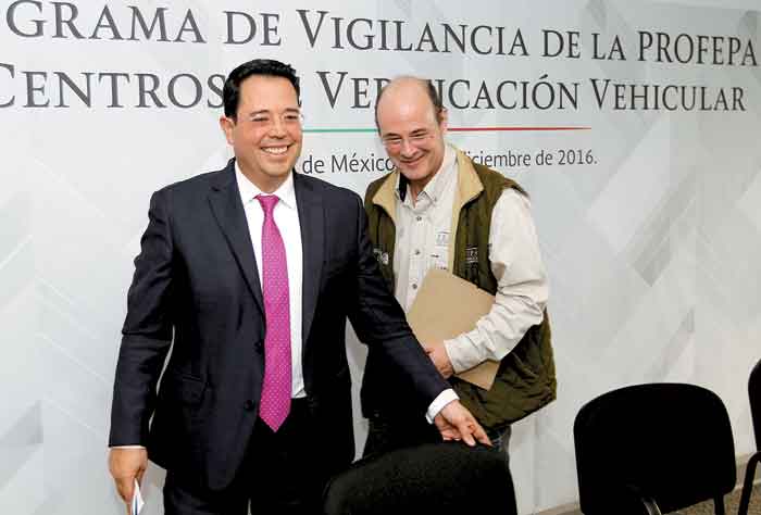 El titular de la Came, Martín Gutiérrez, y Arturo Rodríguez, de la Profepa, ofrecieron una conferencia de prensa.