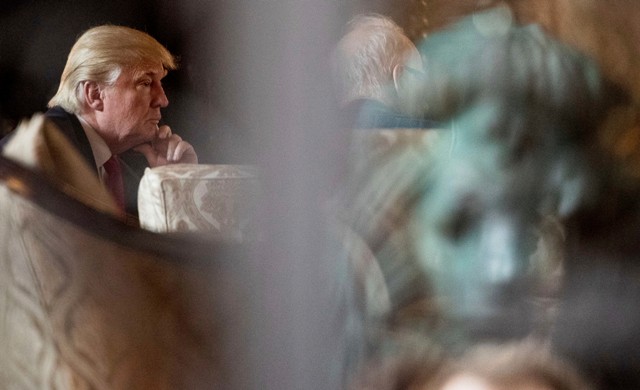 Donald Trump durante la reunión con su gabinete de seguridad.