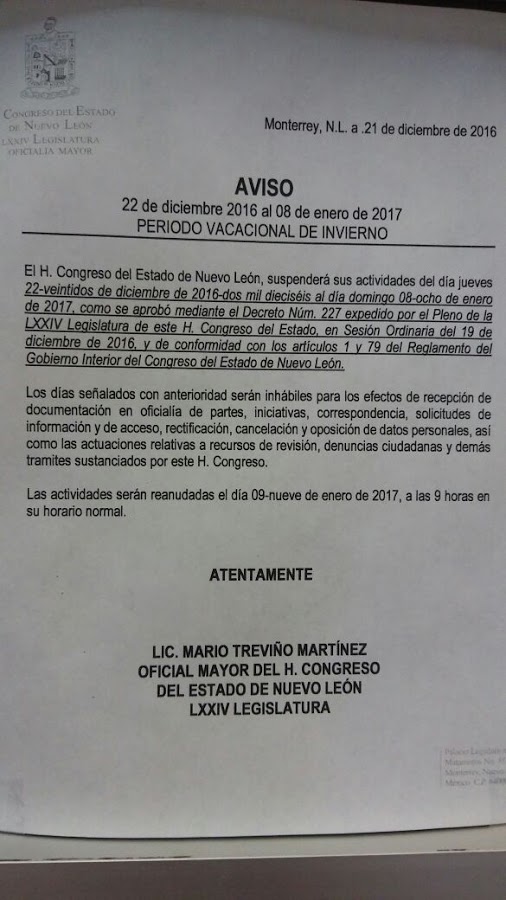 El documento colocado en la ventanilla de la Oficialía de Partes expone que la suspensión de labores fue determinada mediante el decreto 227.