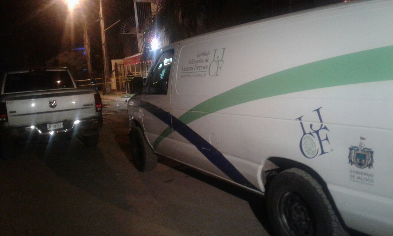 De acuerdo con el Semefo, el hombre murió por un impacto de arma de fuego.