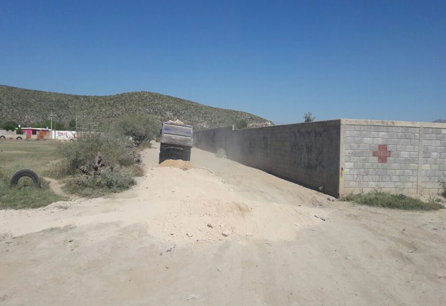 La pavimentación de varias calles se encuentra entre los planes inconclusos. 