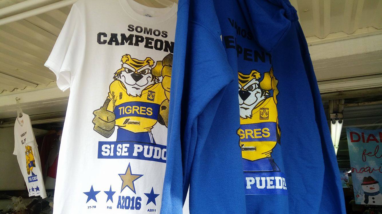 Productos como playeras con la leyenda de 'Campeones' fueron de las más vendidas.