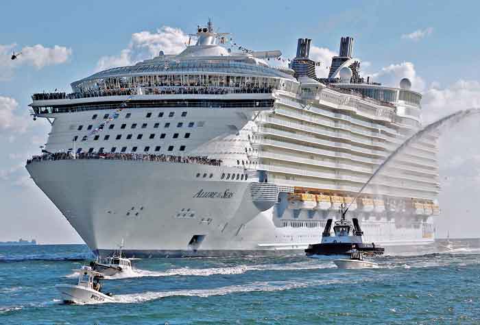 Las agencias de viajes físicas enfrentan la competencia de ventas en línea.