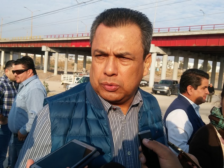 El alcalde interino de Torreón, Jorge Luis Morán, aseguró que no hay desabasto de gasolina en el municipio.