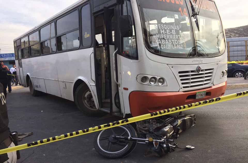 El conductor del camión fue detenido de manera preventiva. 