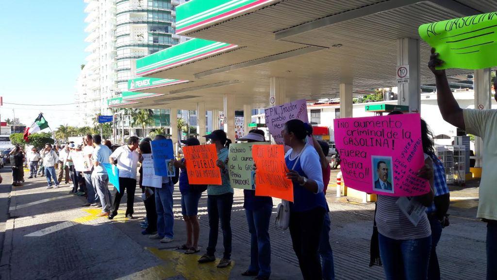 Los manifestantes expresaron su rechazo contra el gobierno federal.