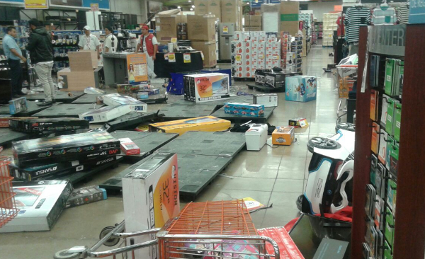 La tienda fue saqueada.