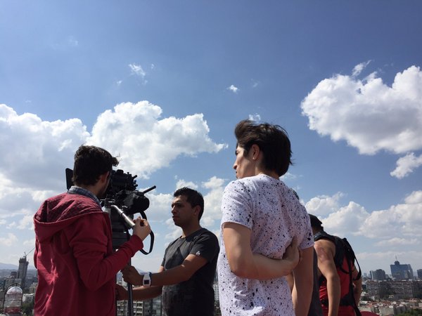 Cineasta Atzin Ortiz explora las relaciones humanas en "Hashtag".