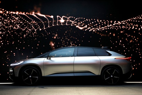El coche eléctrico tiene una autonomía de 600 km con carga completa. 