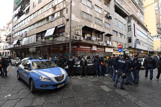 El tiroteo ocurrió en el centro de Nápoles, Italia.